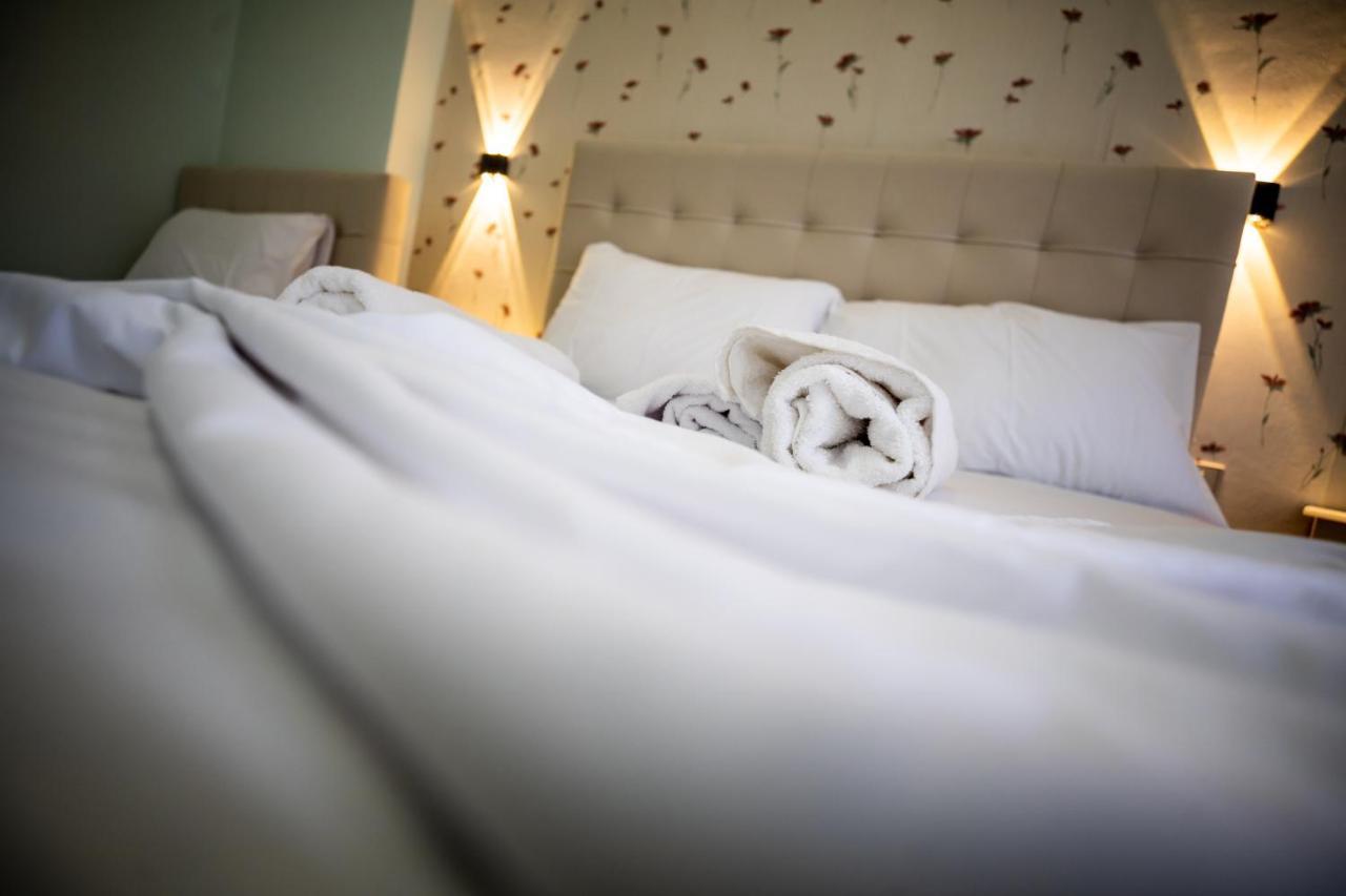 Hotel Panorama ฮีมาเรอ ภายนอก รูปภาพ