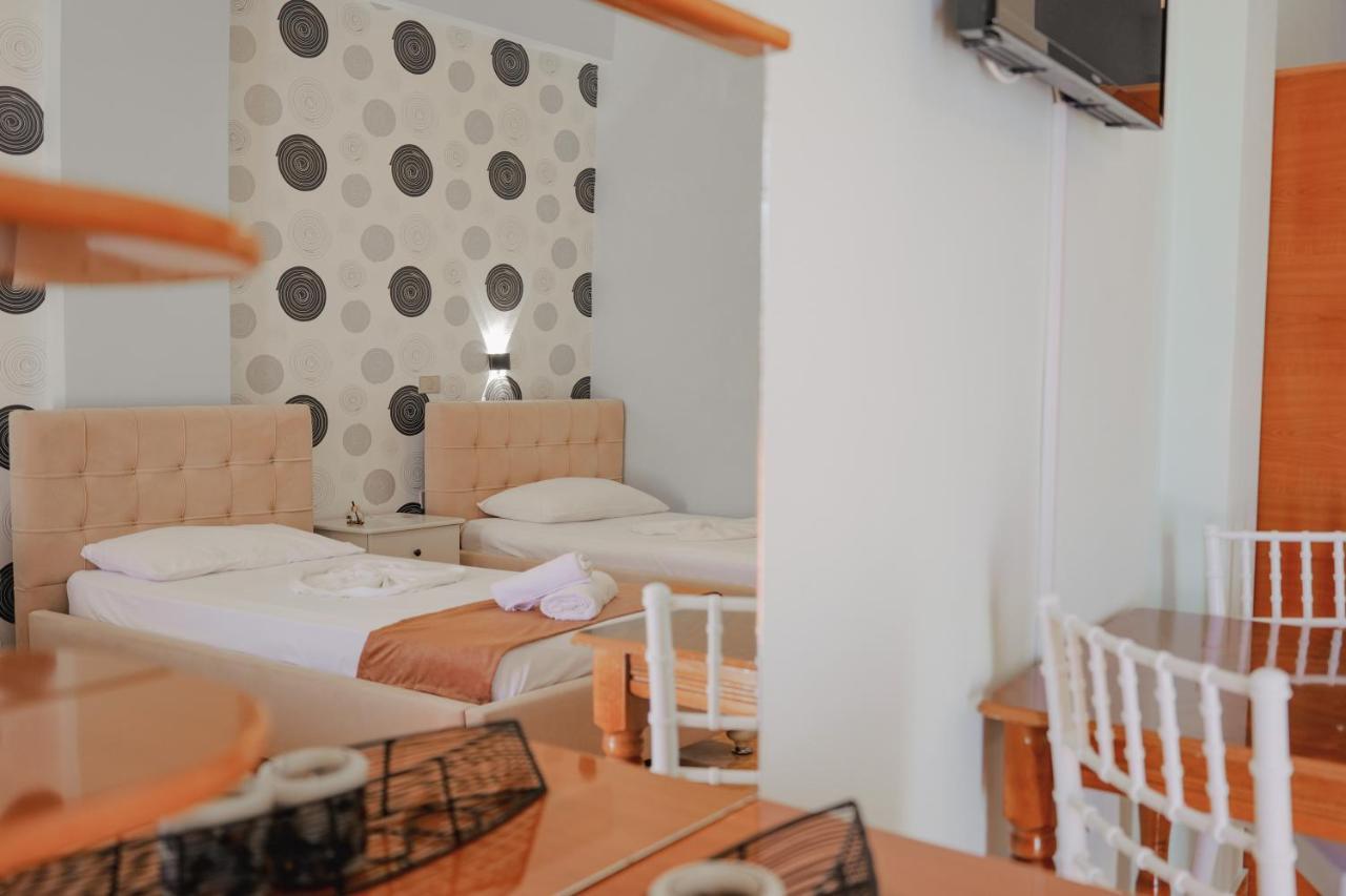 Hotel Panorama ฮีมาเรอ ภายนอก รูปภาพ